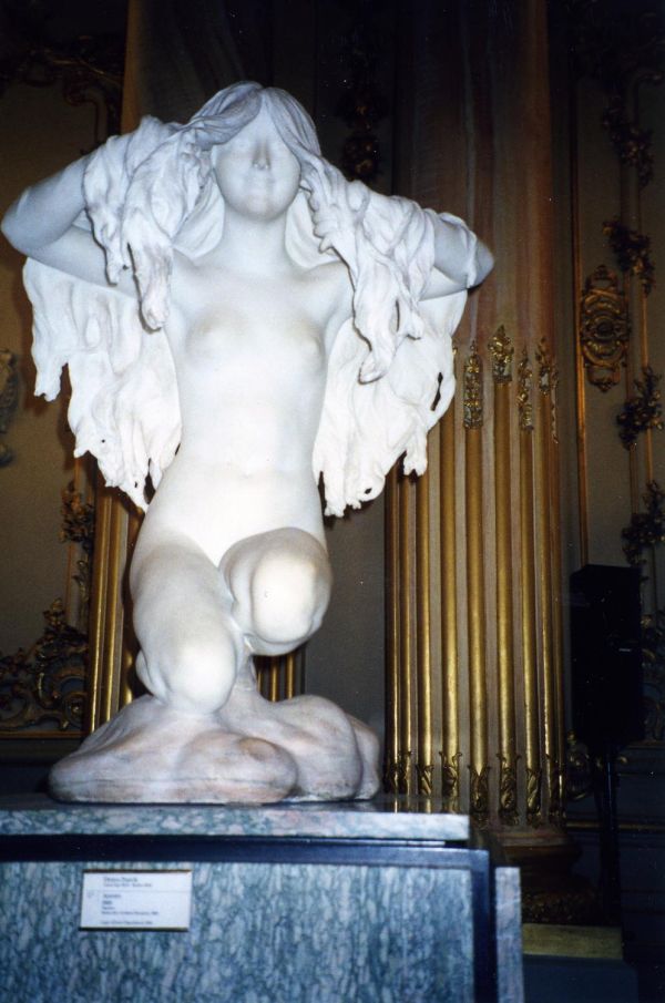 Naïade éplorée